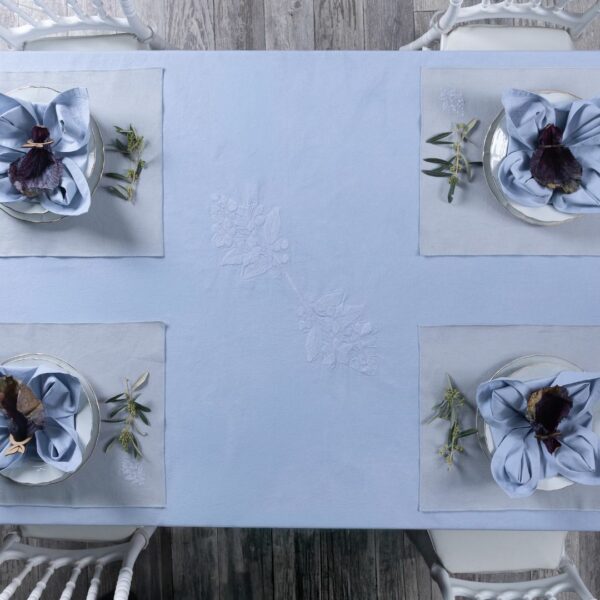 Coffret linge de table teinture végétale Bleu Ciel 13 pièces – LINEN COLOR