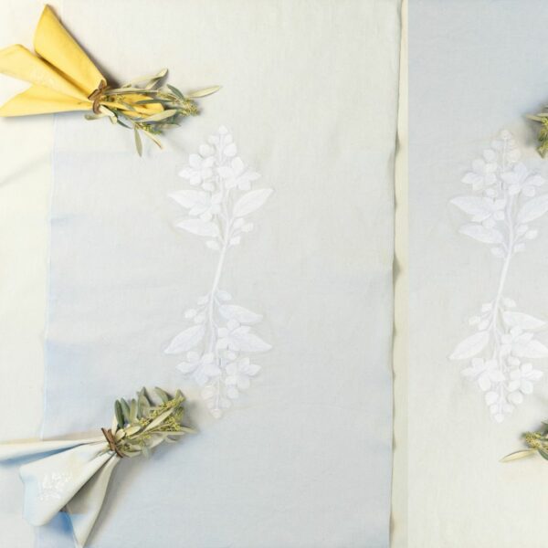 chemin-de-table-lin-coton-linen-color Chemin de table jean coton teinture végétale Vert Olive Patiné – LINEN COLOR